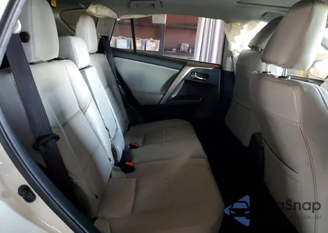 2017 Toyota Rav4 Xle z USA, uszkodzony, nr VIN JTMRFREV9HJ706856